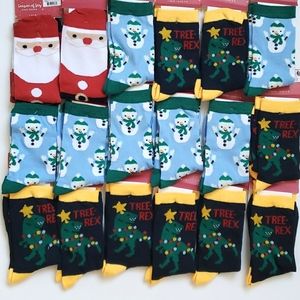 x18 NWT Kids Christmas Socks Childrens Holiday Socks Santa Snowman Dinosaurs